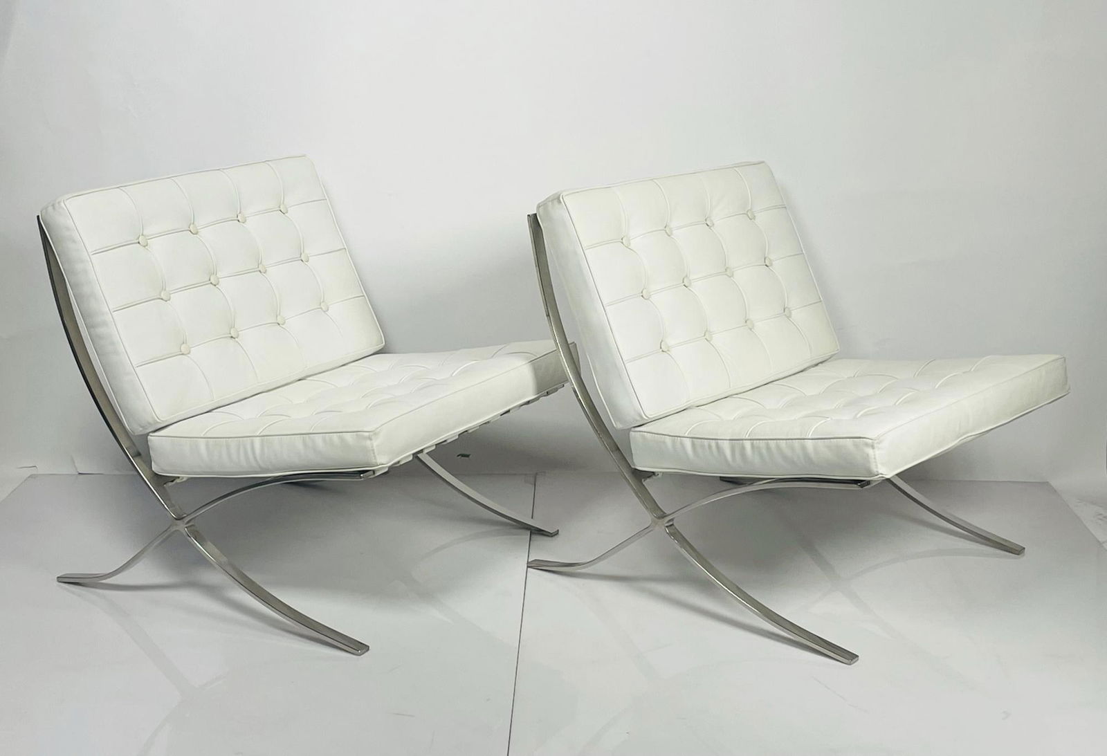 Pair of Barcelona Style Lounge Chairs in White Leather (1 of 15)