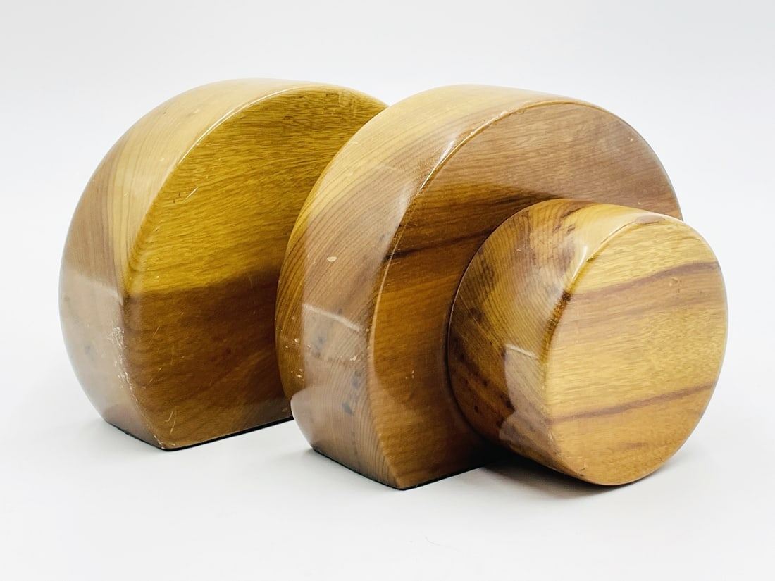 Pair of Vintage Myrtlewood Bookends, Made in Oregon (1 of 20)