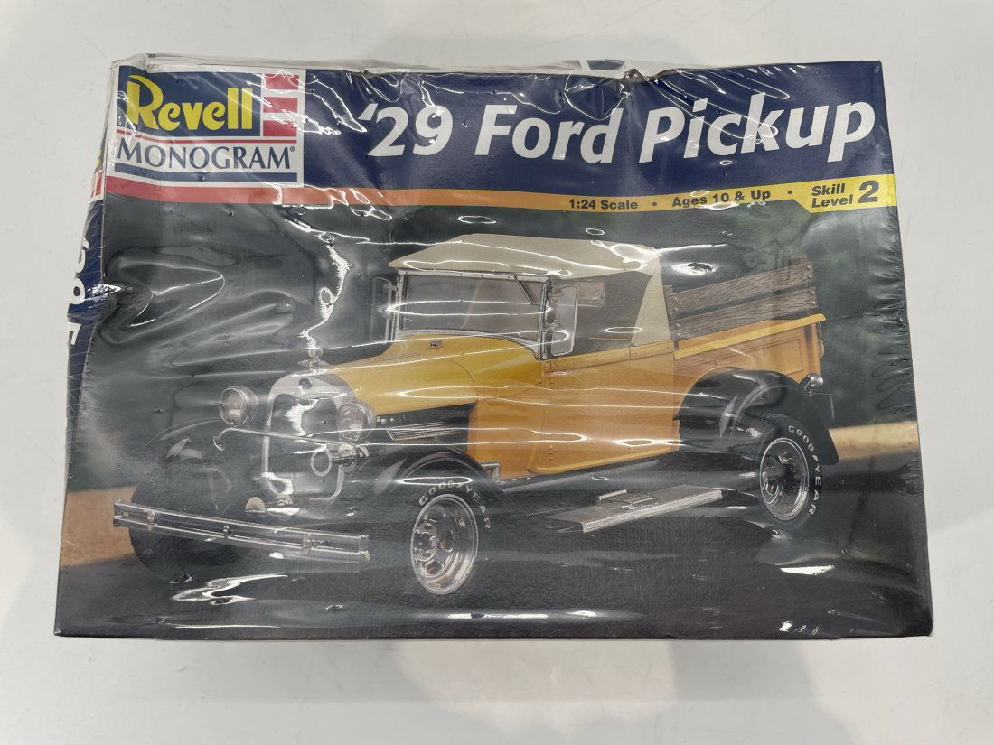 1/24 プラモデル ford アメ車 revell monogram 1929 Revell Monogram 1/24 Ford Pickup Model Kit, Unopened Box