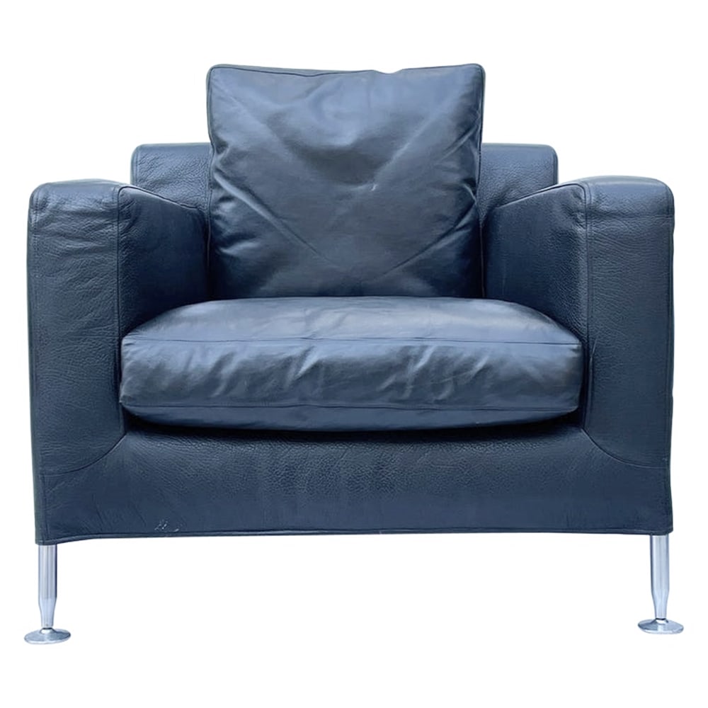 Harry Arm / Club Chair in Black Leather by Antonio Citterio for B&B Italia: Fabulous chair manufactured by B&B ITALIA . The chair was named the -Harry Chair- after one of the grand masters of interior design Harry Bertoia . The chair was designed by Antonio Citterio in t