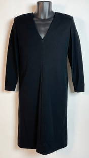 Yves Saint Laurent Dress Size 38, Made in France: Yves Saint Laurent Dress Size 38, Made in France. Made from 100% Laine-wool. Measurements: 16.50 inches shoulder to shoulder x 16.50 inches across chest x 40 inches in length x 21 inches in arm length