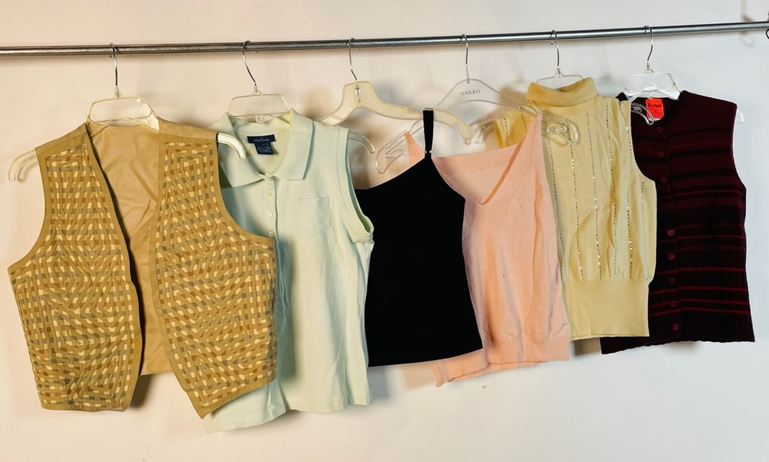 Set of 6 Tops & Vests by Bazar Lacroix, Faconable, Marika (1 of 20)