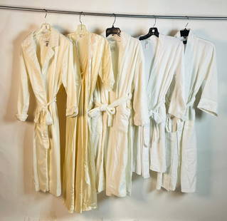 Set of 5 Women's Robes by Oscar de la Renta, Schweitzer Linens, Frette, Hanro of Switzerland, Natori: Set of 5 Women's Robes by Oscar de la Renta, Schweitzer Linens, Frette, Hanro of Switzerland, Natori. From left to right of lineup:  Oscar de la Renta for Neiman Marcus, made in China from 88% polyest