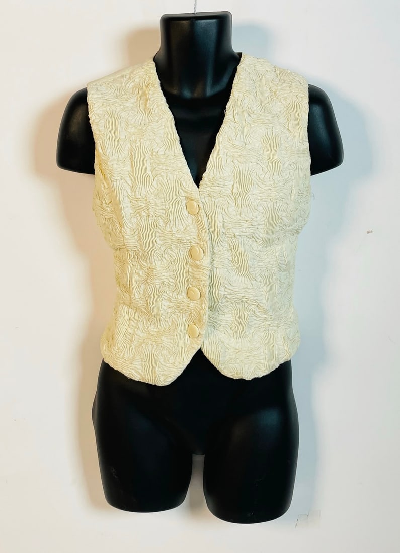 Lorena Contin for Privilege Paris Cream Vest, Made in France: Lorena Contin for Privilege Paris Cream Vest, Made in France. Made from 100% Cotton. Measurements: 14 inches shoulder to shoulder x 18 inches across the chest x 22 inches in length. All items are sold