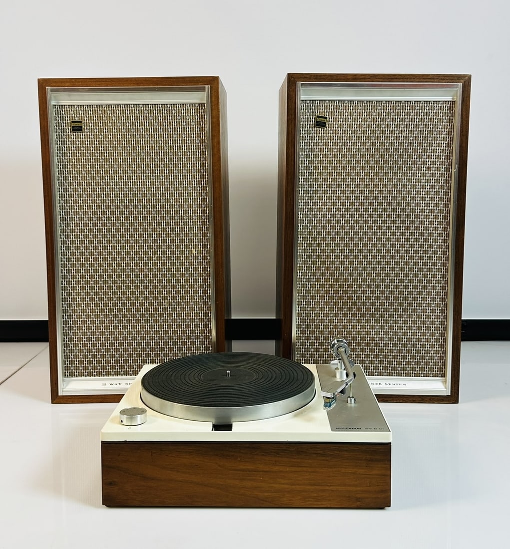 Vintage Pair of Speakers and Record Player, Coral BX-50 and Splendor NJ--811 (1 of 17)