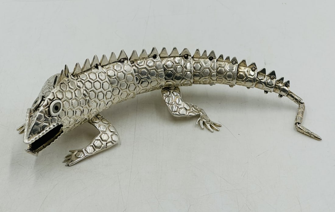 Emilia Castillo Silver Lizard Sculpture, Signed. Mexico 20th Century (1 of 13)