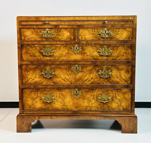 Georgian Style Bachelor's Chest of Drawers by Barker Furniture