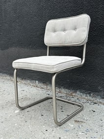 Modern Chair With Tufted Seat and Back