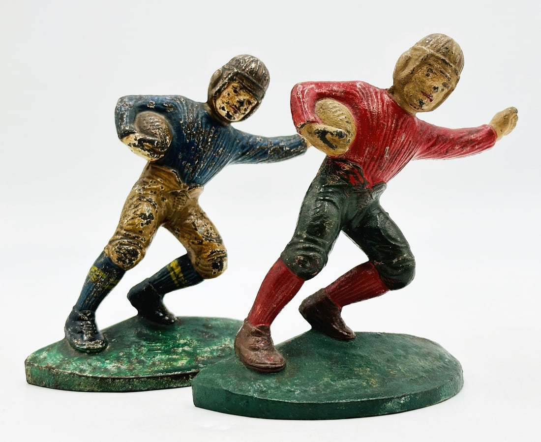 Vintage Cast Iron Football Players bookends by Hubley (1 of 14)