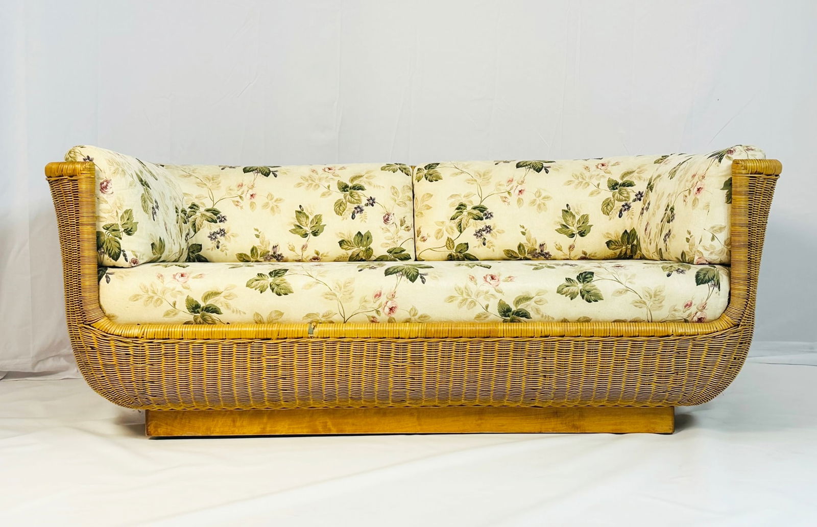 Wicker Sofa Made in the USA by Founders, Circa 1960s (1 of 20)