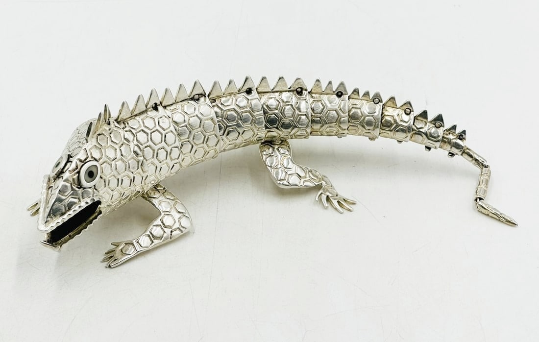Emilia Castillo Silver Lizard Sculpture, Signed. Mexico 20th Century (1 of 11)