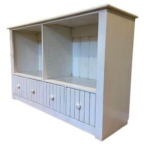 Dresser/Cabinet With 4 Drawers