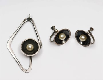 Vintage 925 Sterling Silver Pendant & Earrings made in Mexico by Delfino Silversmiths