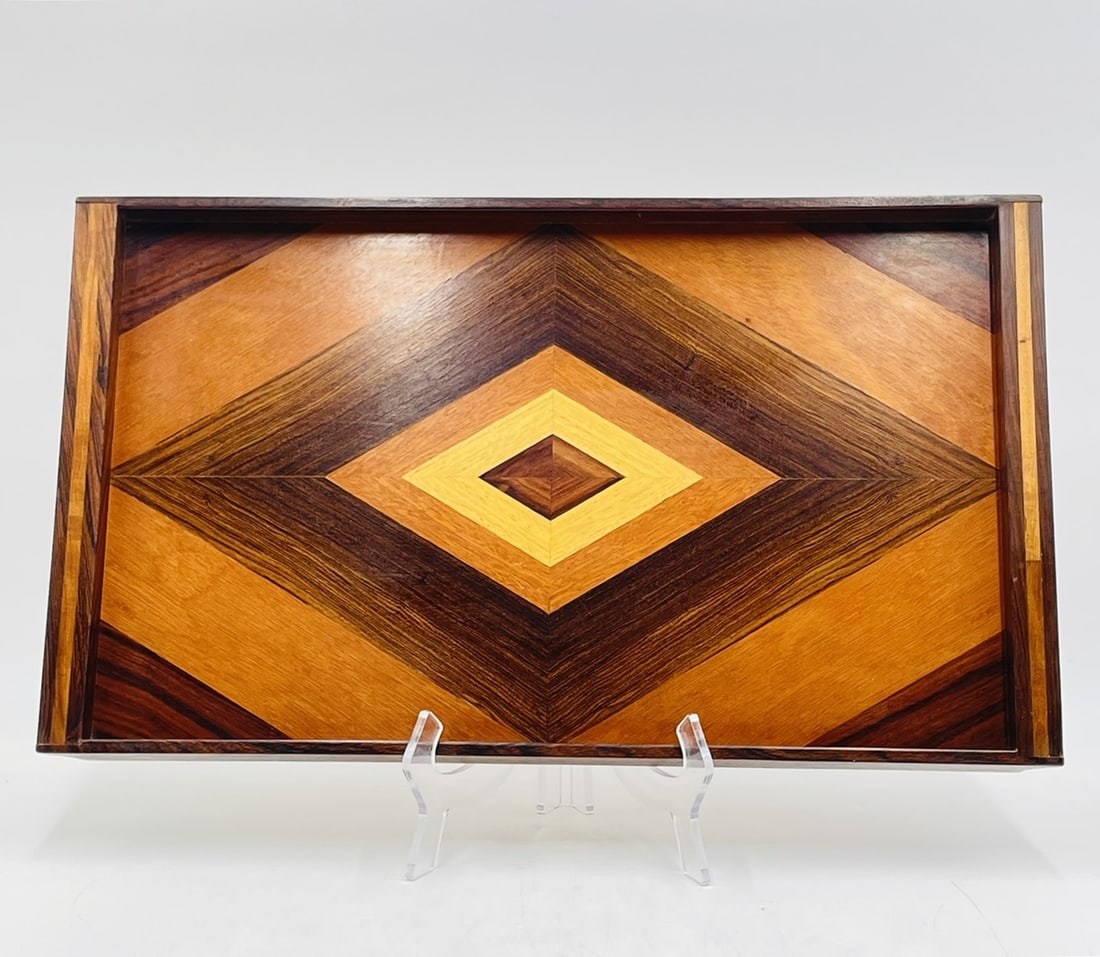 Large Serving Tray in Exotic Woods made in Mexico by Don Shoemaker, Mexico, 1960's: Vintage and rare serving tray in a geometric pattern designed and manufactured in Morelia, Mexico by Don Shoemaker for Senal S.A.The tray is made in tropical mexican woods like cocobolo and Mexican ro