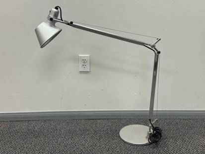 Tolomeo Table Lamp by Michele De Lucchi & Giancarlo Fassina for Artemide: Vintage "Tolomeo" table lamp designed by Michele De Lucchi and Giancarlo Fassina and manufactured by Artemide. The lamp has an adjustable mechanism and can be used at different heights and at the high