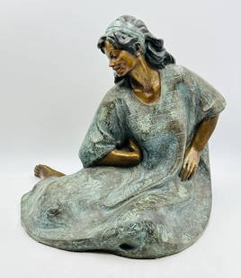 Monumental Bronze Sculpture by Victor Gutiérrez, Signed & Numbered 2/20, Mexico 1987: Presenting a remarkable and serene bronze sculpture by renowned Mexican sculptor Victor Gutiérrez, dated 1987 and numbered 2 of a limited edition of 20. This elegant piece captures a seated female fi