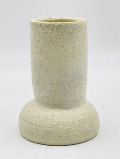 Stunning Flower Vase by Dina Nur Satti, Signed: Stunning flower vase hand sculpted in the United States by Dina Nur Satti. The piece is made in White Sculptor Clay and it looks like a beautiful piece of art. Hand signed by the artist. Measurements: