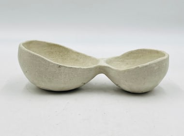 "Nabra" Double Bowl in White Ceramic by Dina Nur Satti, Signed.