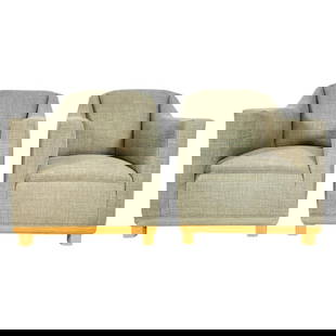 Pair of Custom Lounge Chairs Made in USA, Circa 1960s: Beautiful pair of large lounge chairs designed and manufactured in Los Angeles California. The chairs are vintage, made in the 1950s or earlier as it is evidentiated by the way it is constructed. The