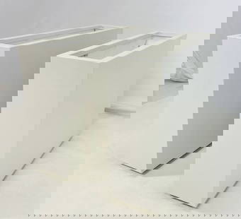Pair of Veradek Mid-Century Style Modern White Rectangular Planters: Offered is a pair of contemporary rectangular planters by Veradek, crafted in a clean-lined Mid-Century Modern style. These minimalist planters are finished in matte white and constructed from a durab