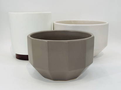 Set of 3 Post Modern Architectural Planters: Set of 3 post modern architectural planters, all in different sizes.&lt;br&gt;&lt;br&gt;The pieces show great attention to detail, unsigned.&lt;br&gt;&lt;br&gt;Measurements:&lt;br&gt;Tall white pot; 1