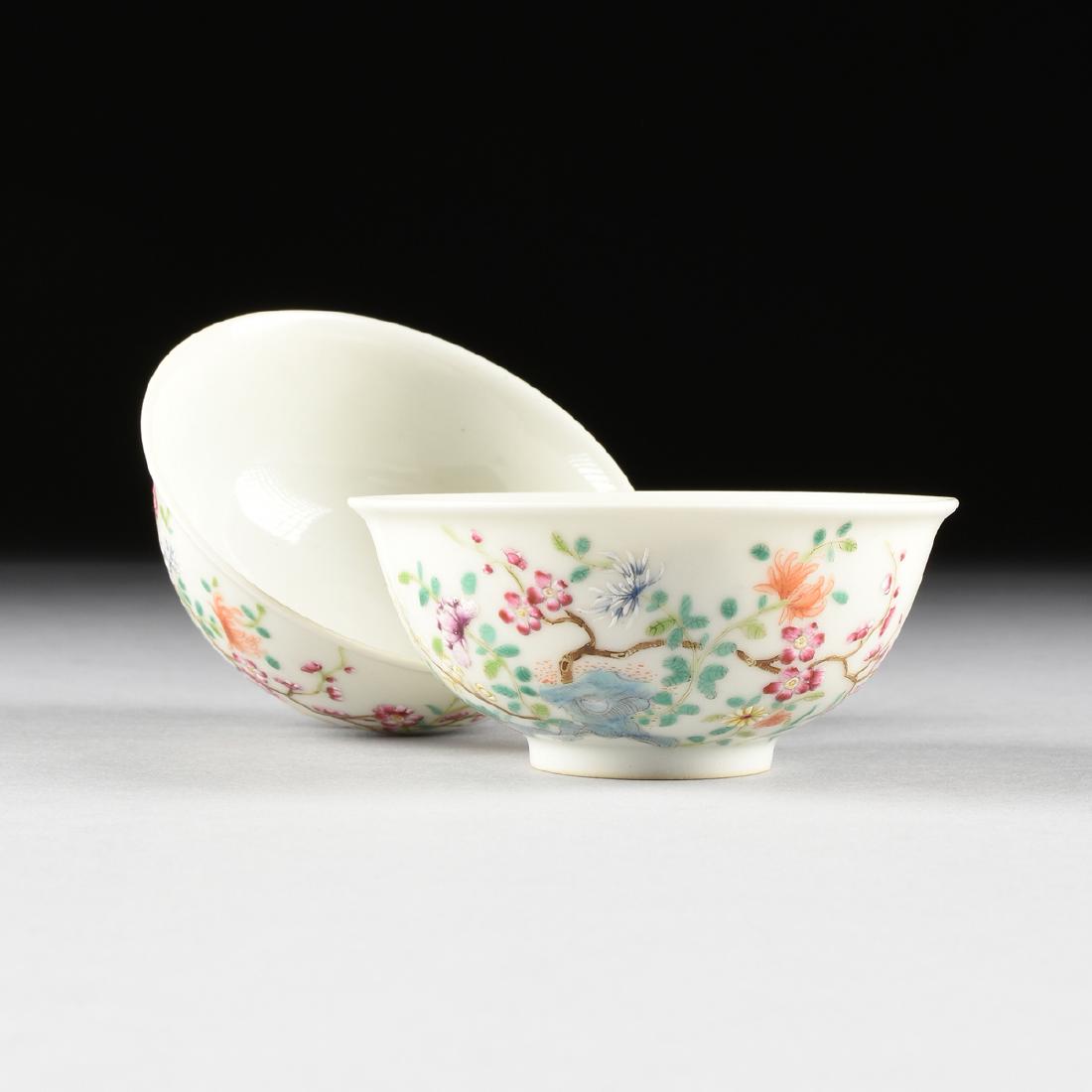 A SET OF TWO CHINESE PORCELAIN TEA BOWLS, REPUBLIC (1 of 6)