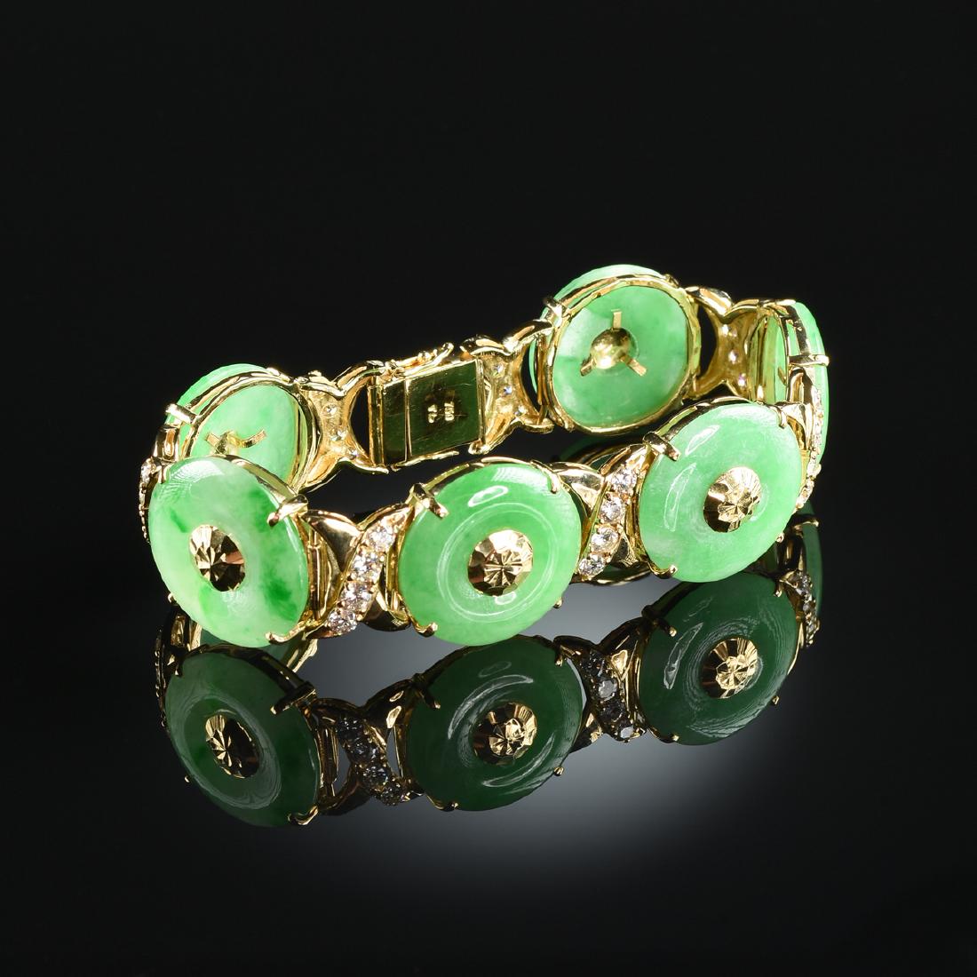 AN 18K YELLOW GOLD, JADE, AND DIAMOND LADY'S BRACELET, (1 of 2)
