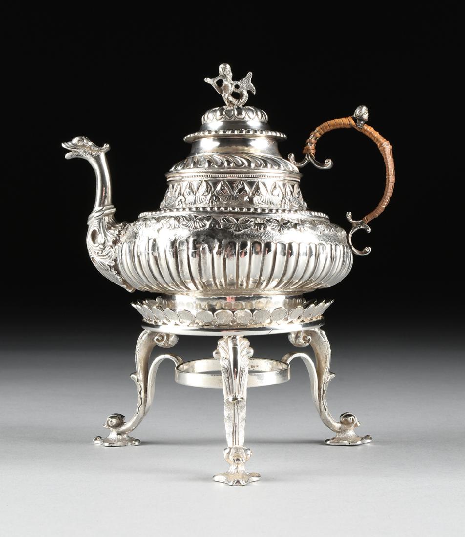 A SPANISH COLONIAL SILVER TEAPOT WITH SILVER PLATED (1 of 13)