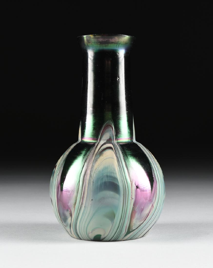 A RIDSKOPF IRIDESCENT PULLED FEATHER ENAMELED ART GLASS (1 of 6)