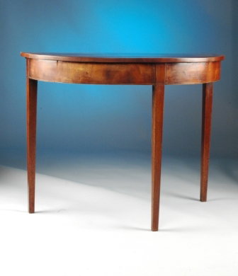 A PAIR OF18TH/EARLY 19TH CENTURY GEORGE III MAHOG