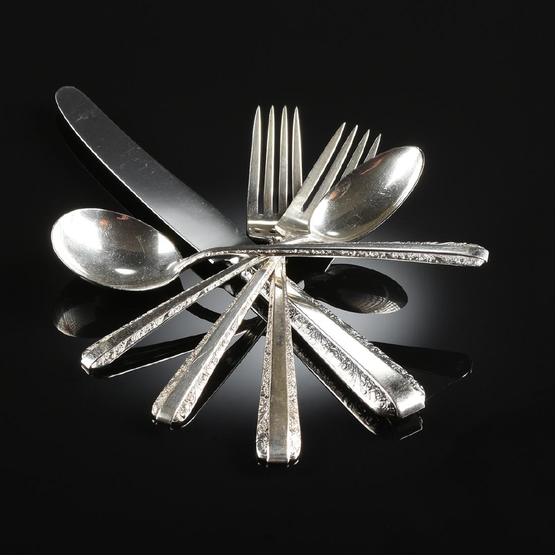 AN EIGHTY-SIX PIECE SET OF TOWLE STERLING SILVER (1 of 4)