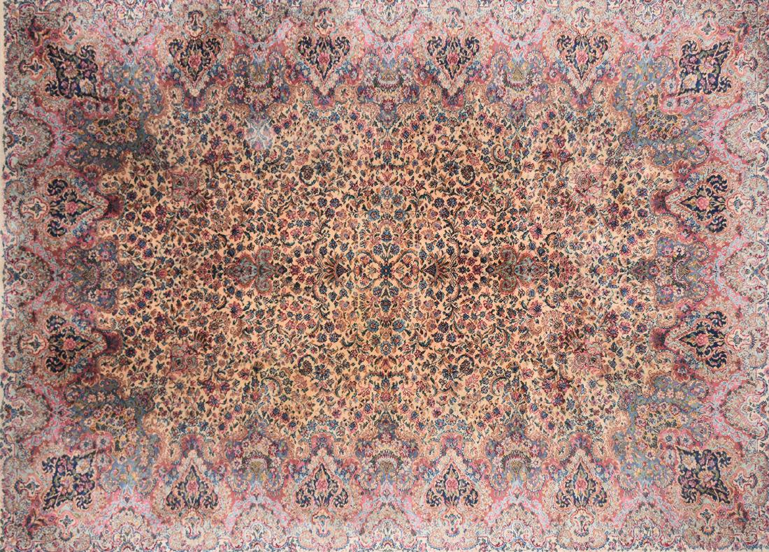 A KERMAN HAND KNOTTED WOOL RUG, PERSIAN, CIRCA (1 of 10)