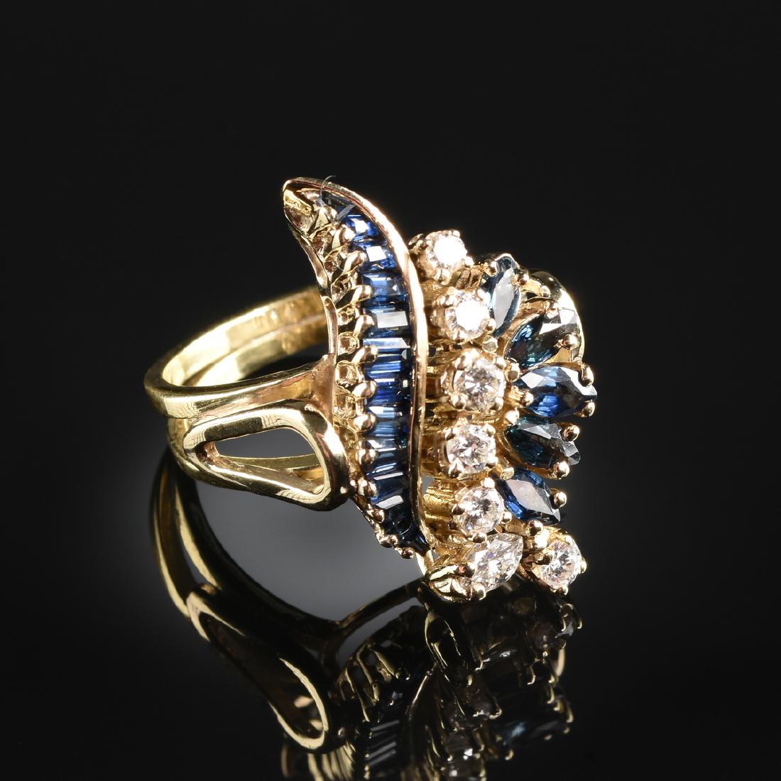 AN 18K YELLOW GOLD, DIAMOND, AND SAPPHIRE LADY'S RING, (1 of 2)