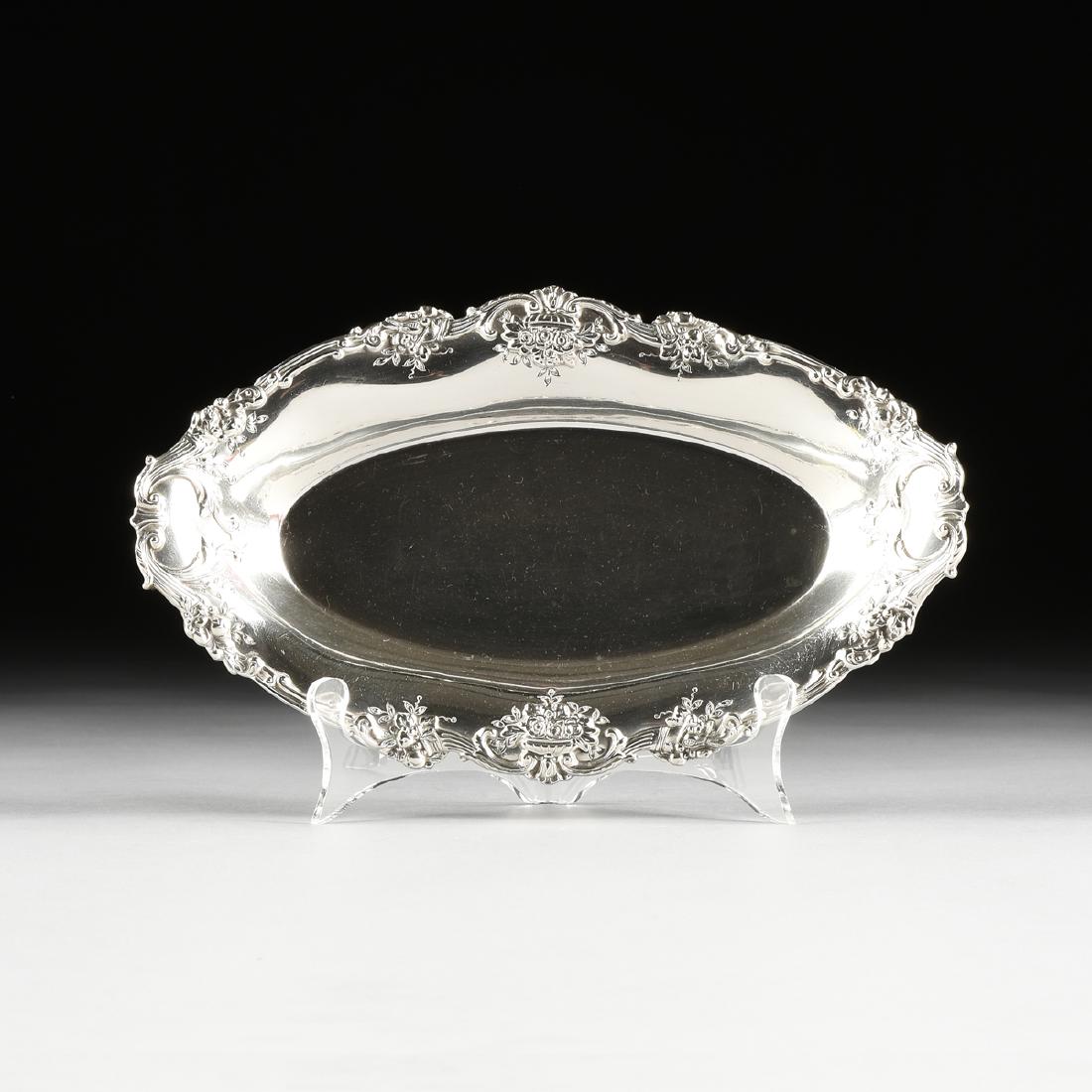A REED & BARTON STERLING SILVER OVAL VEGETABLE SERVING (1 of 7)