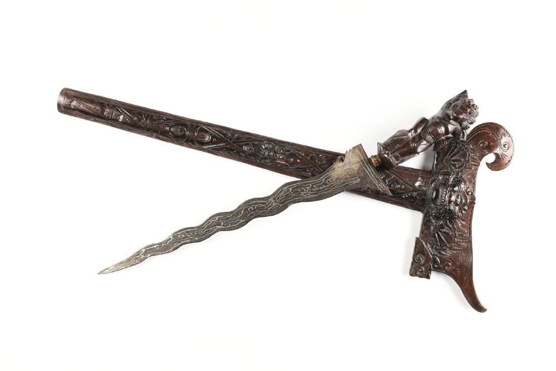 A VINTAGE SOUTHEAST ASIAN TEAK KERIS DAGGER, MID/LATE (1 of 12)