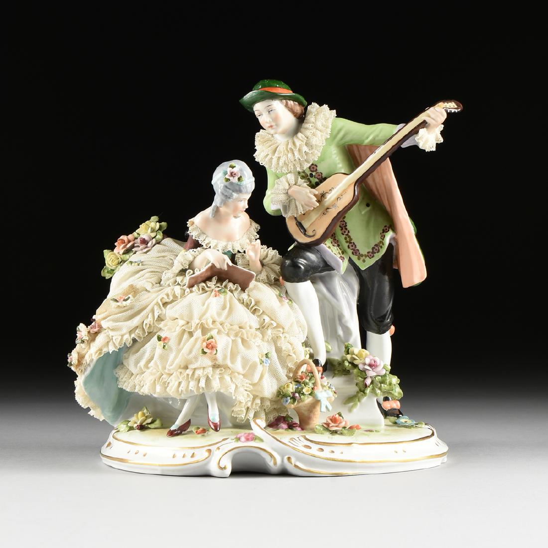 A VINTAGE DRESDEN PARCEL GILT ENAMELED PORCELAIN LACE (1 of 13)