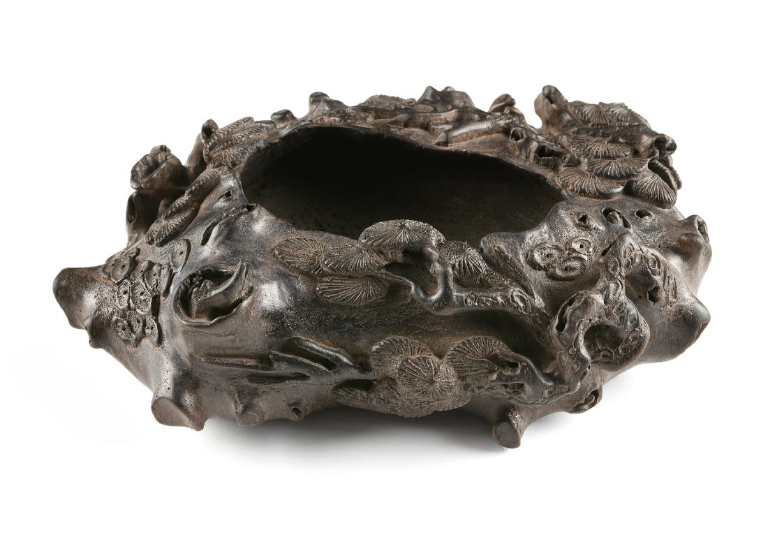 A VINTAGE CHINESE CARVED WOOD BRUSH POT, POSSIBLY: A VINTAGE CHINESE CARVED WOOD BRUSH POT, POSSIBLY REPUBLIC PERIOD (1912-1949), the naturally shaped gourd form body, with nicely detailed sides of old tree trunks and gnarled ancient pine branches, en