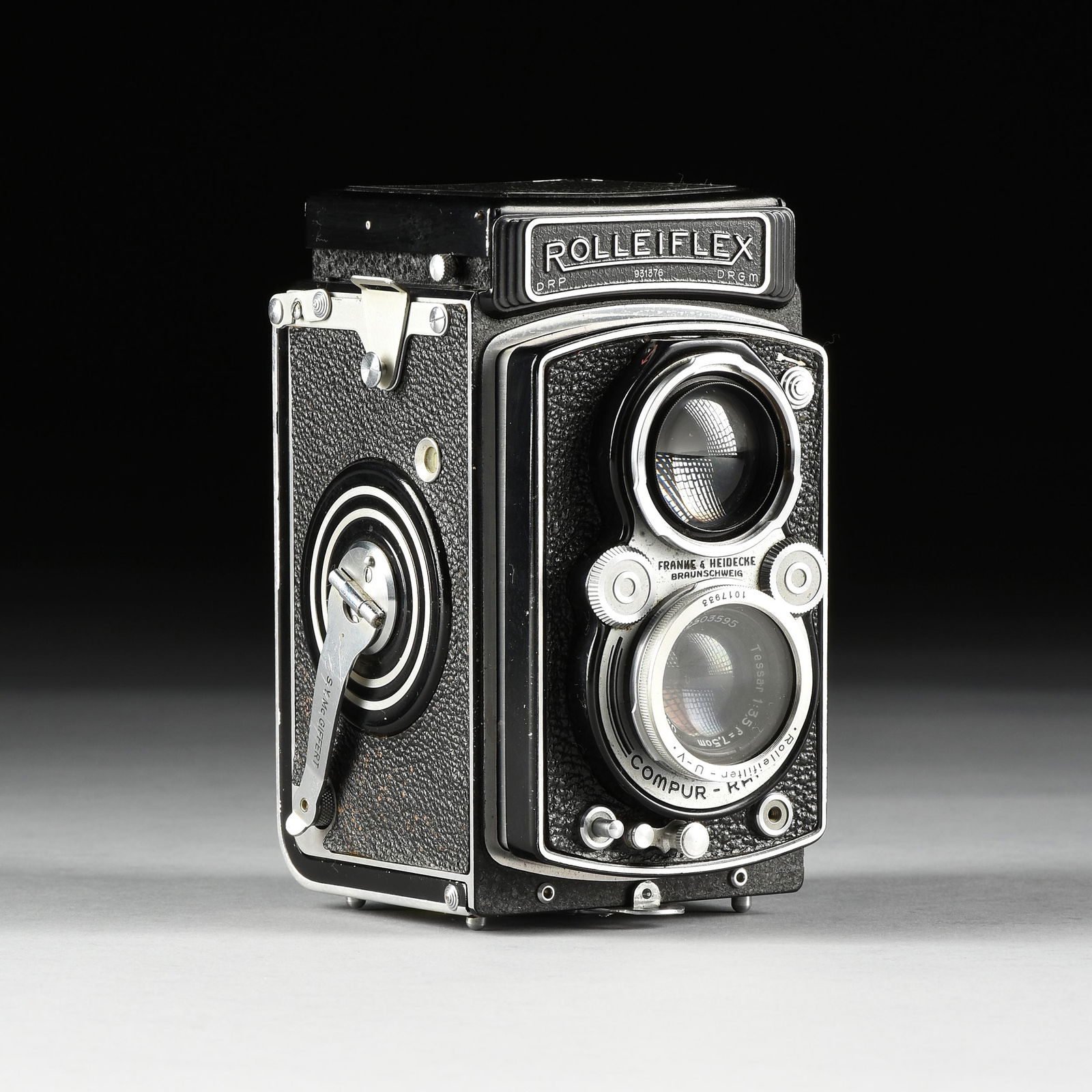A GERMAN ROLLEIFLEX AUTOMAT MEDIUM FORMAT TWIN LENS (1 of 7)