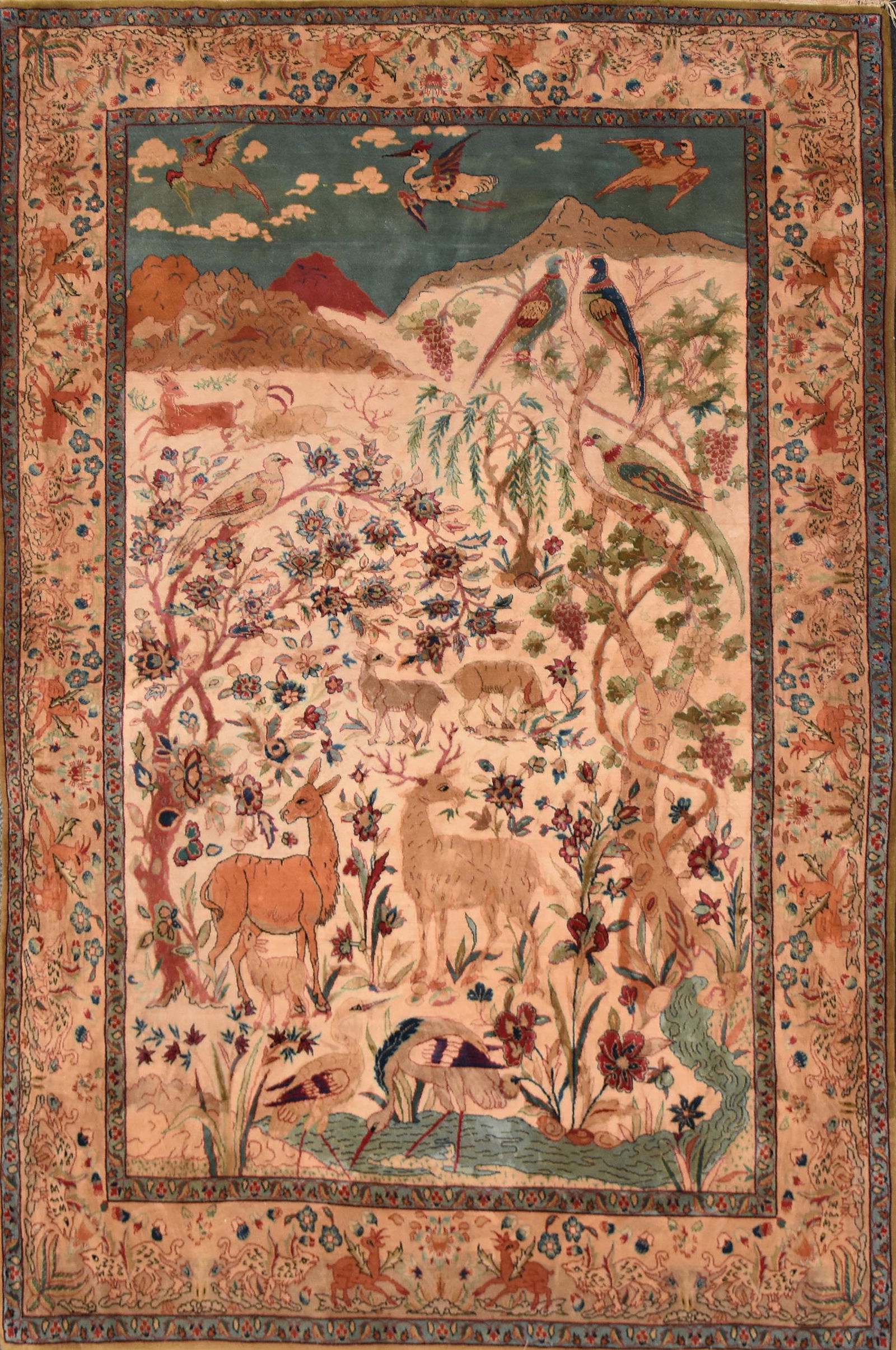 AN ANTIQUE ISFAHAN SILK PRAYER RUG, (1 of 8)