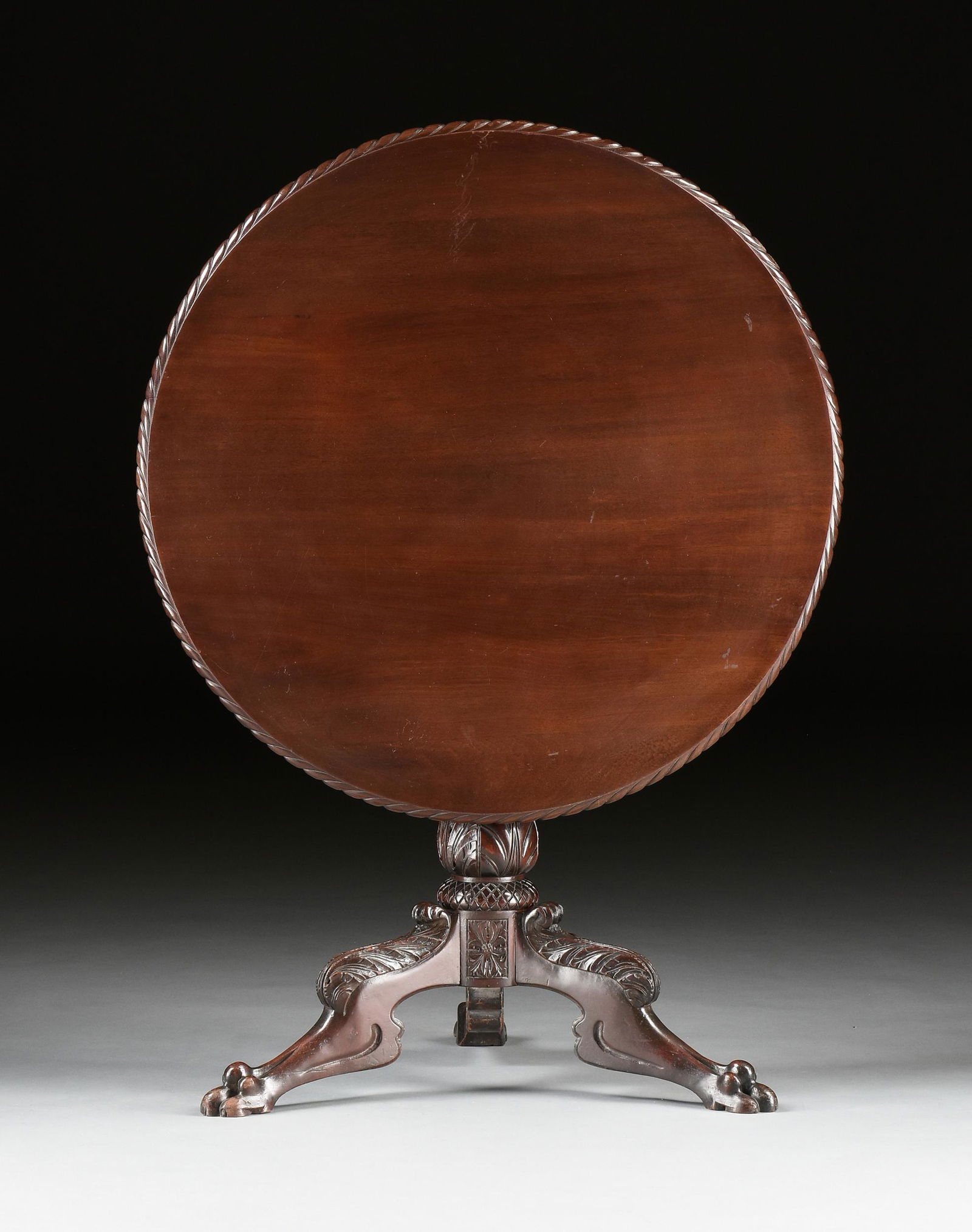 AN AMERICAN CLASSICAL PERIOD MAHOGANY TILT-TOP (1 of 10)
