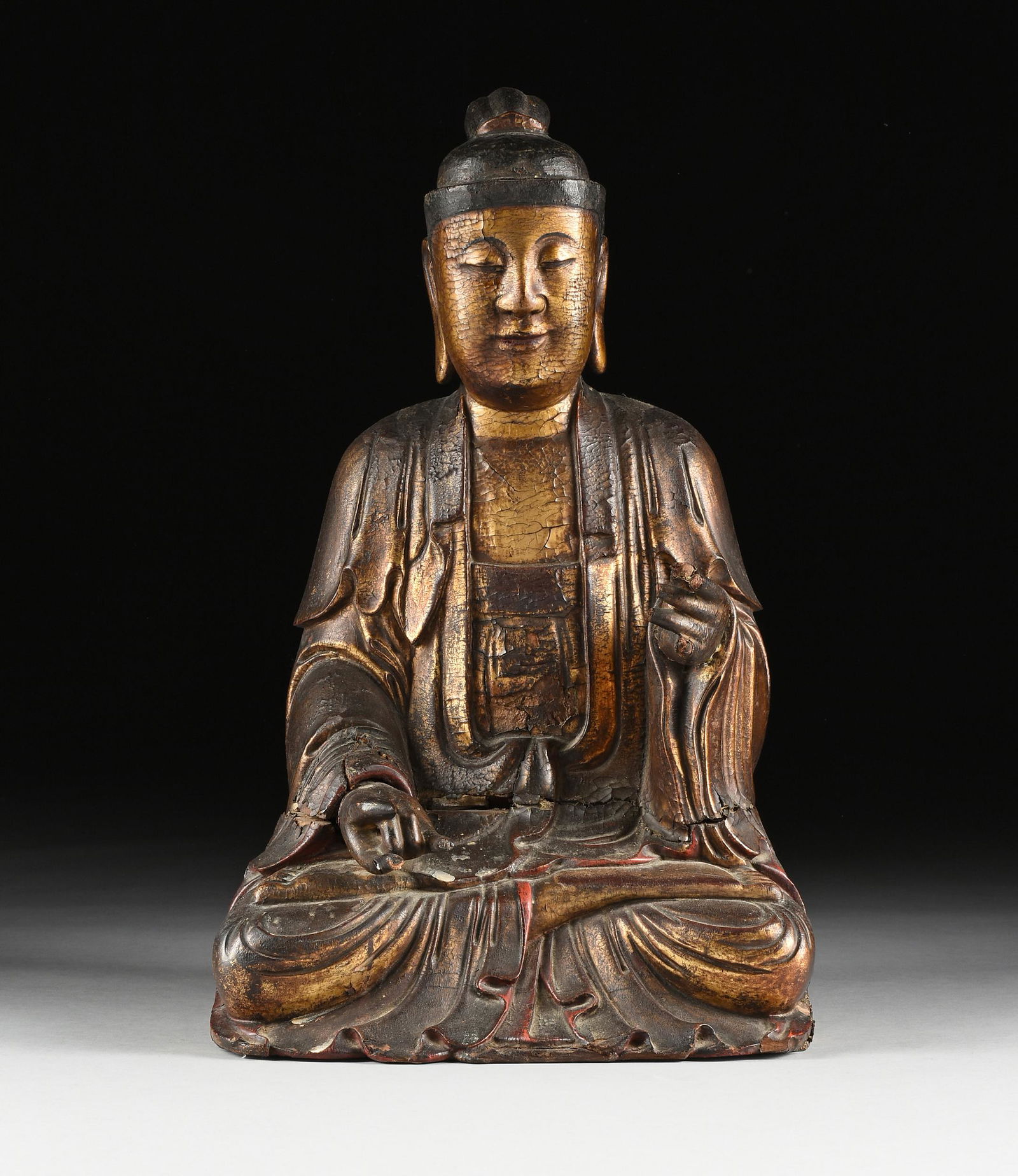 AN ANTIQUE CHINESE PARCEL GILT AND CARVED WOOD FIGURE (1 of 19)