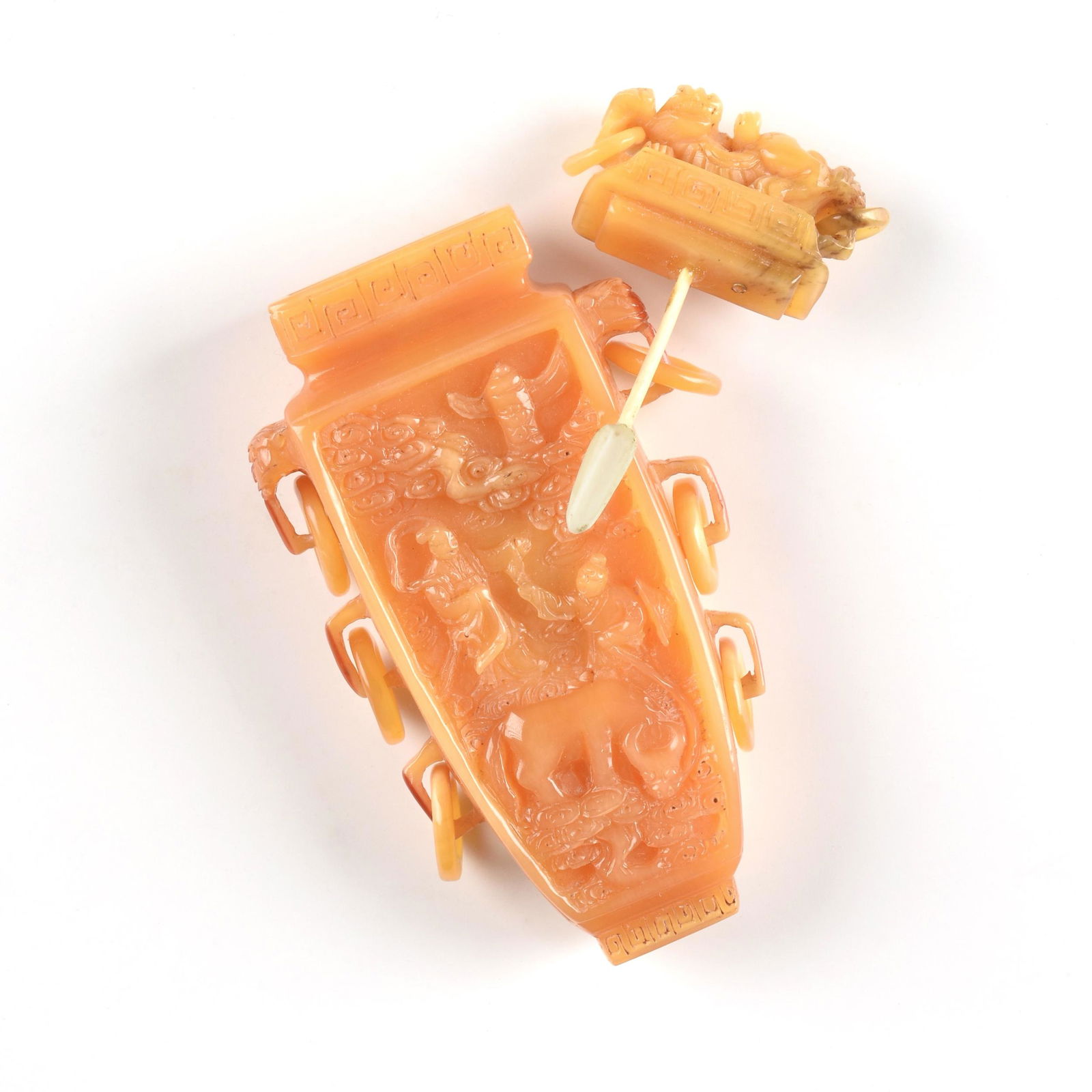 A CHINESE HORNBILL ARCHAIC STYLE LIDDED VASE SNUFF (1 of 3)