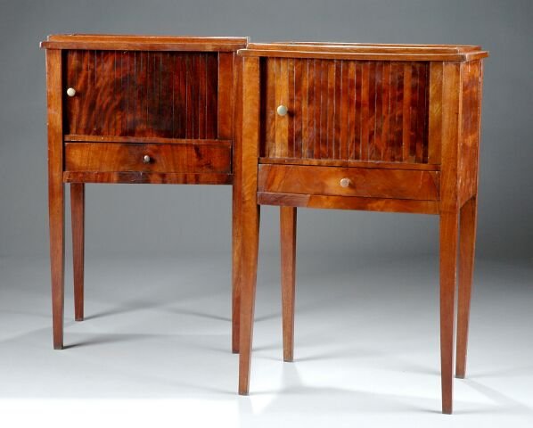 A PAIR OF CONTINENTAL MAHOGANY NIGHT STANDS, possib