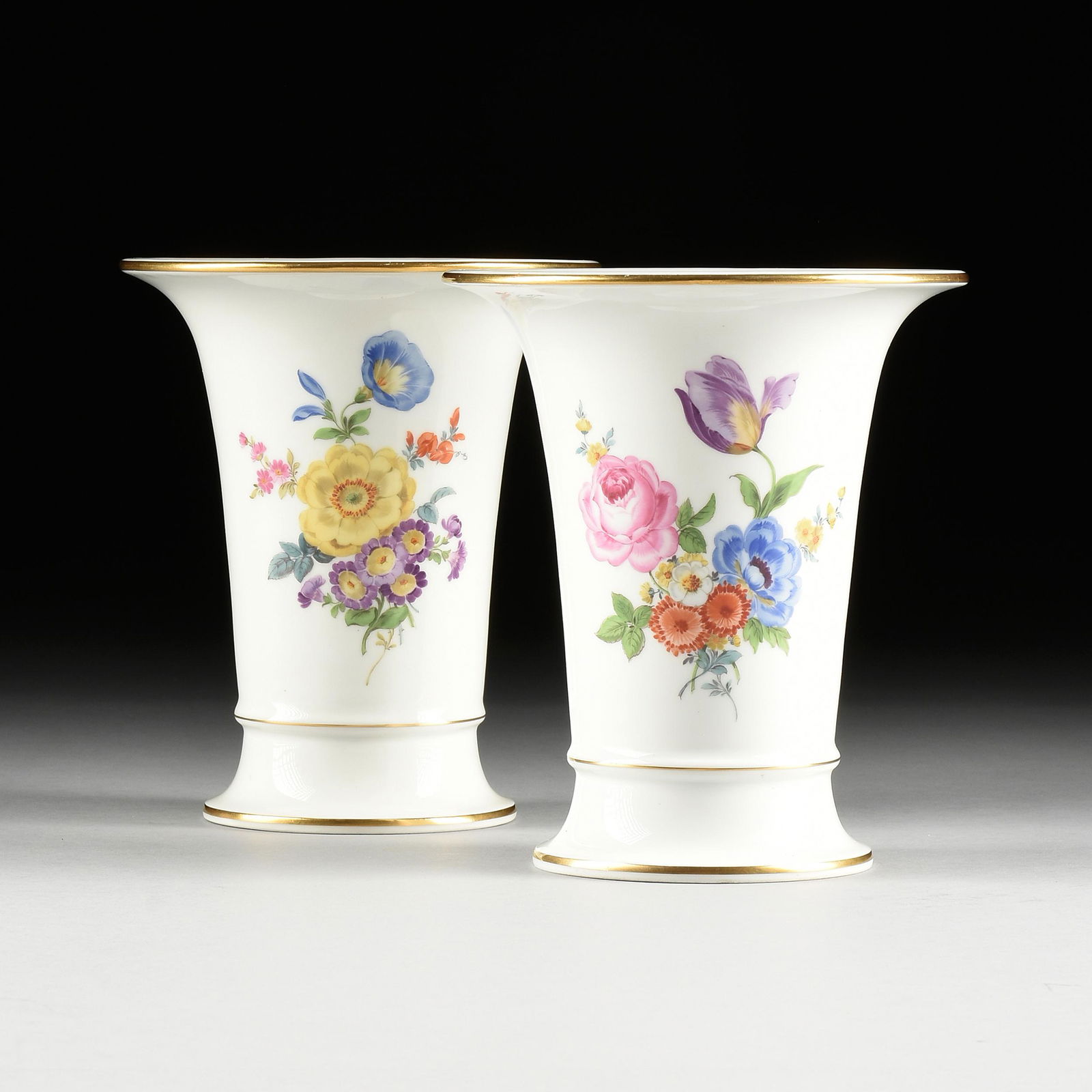 A PAIR OF MEISSEN "DEUTSCHEN BLUMEN" PAINTED PORCELAIN (1 of 8)