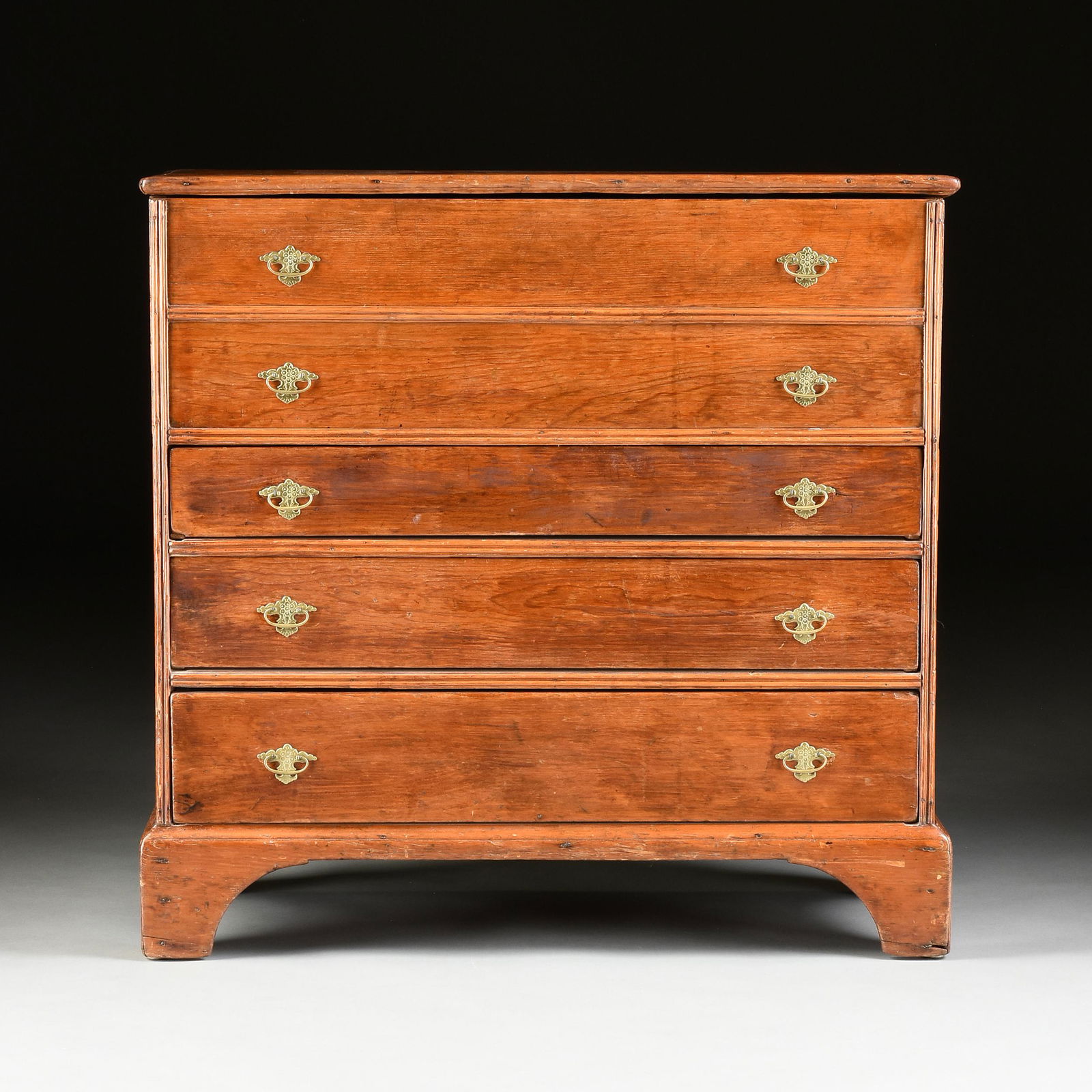 AN ANTIQUE AMERICAN PINE BLANKET CHEST WITH DRAWERS, (1 of 8)