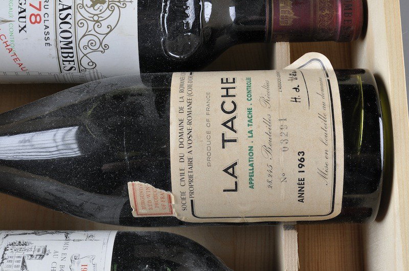 SIX BOTTLES OF VINTAGE FRENCH WINES COMPRISING: a 19 - 7