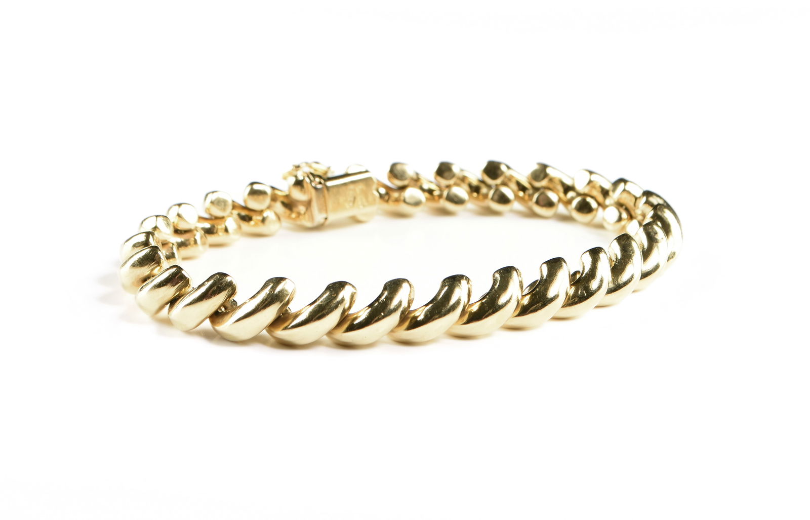AN ITALIAN 18K YELLOW GOLD "SAN MARCO" TWIST BRACELET, VICENZA, MID/LATE 20TH CENTURY, (1 of 2)