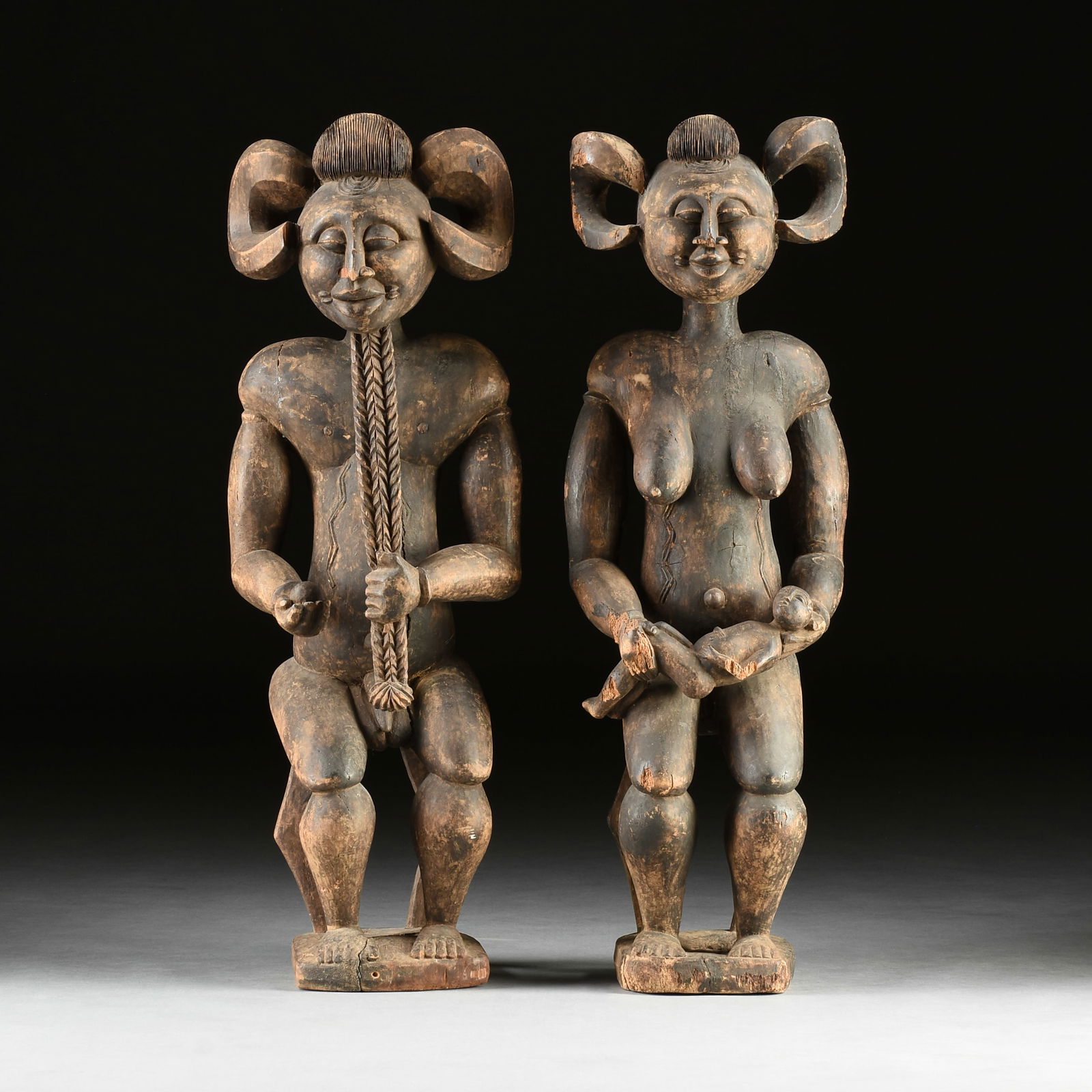 A PAIR OF VINTAGE AFRICAN CARVINGS, BAULE COUPLE, CÔTE D'IVOIRE, MID 20TH CENTURY (1 of 8)
