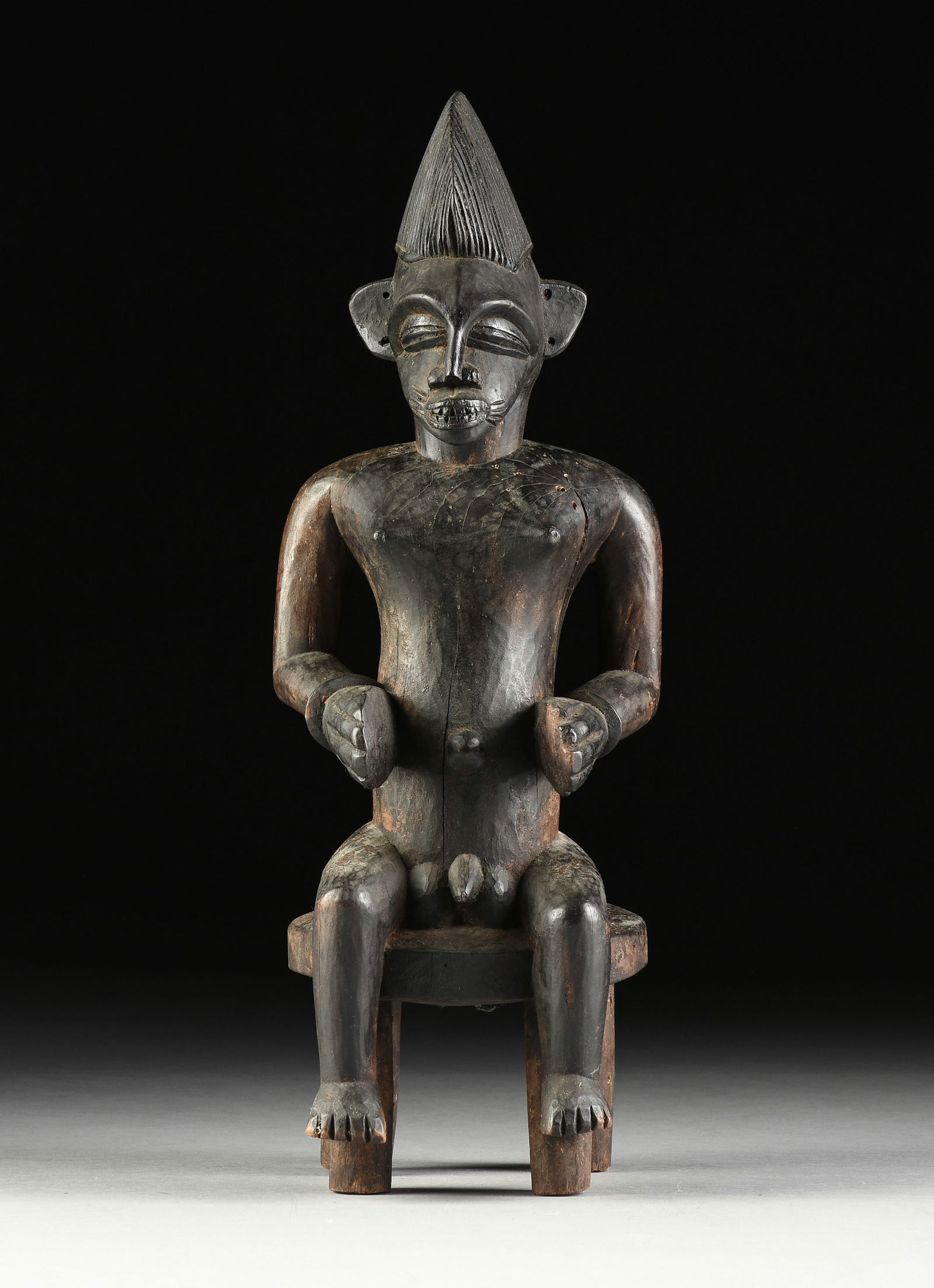 A VINTAGE AFRICAN FIGURE, SEATED MALE, SENUFO, WEST AFRICAN, MID 20TH CENTURY (1 of 7)