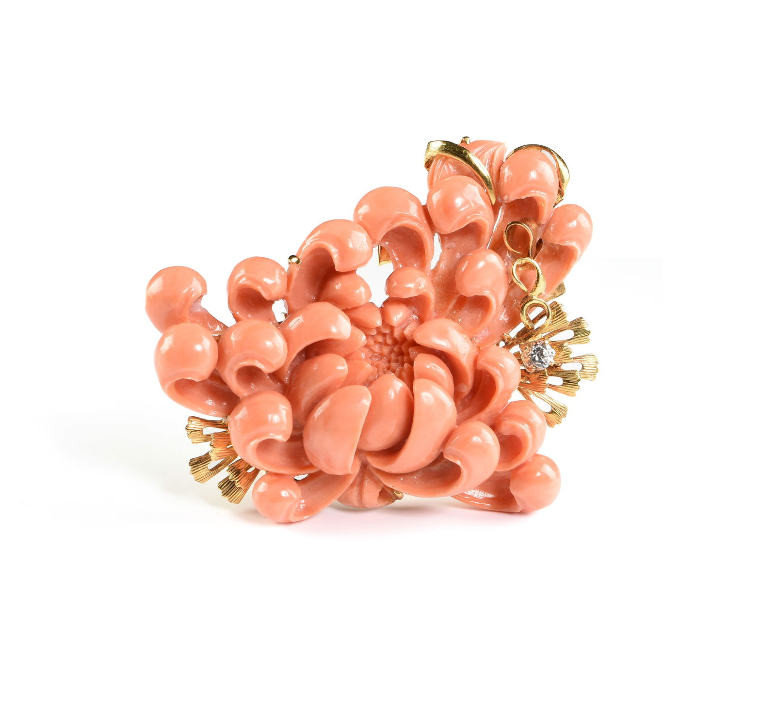 A 14K YELLOW GOLD, CORAL, AND DIAMOND FLORAL MOTIF PENDANT BROOCH, (1 of 3)